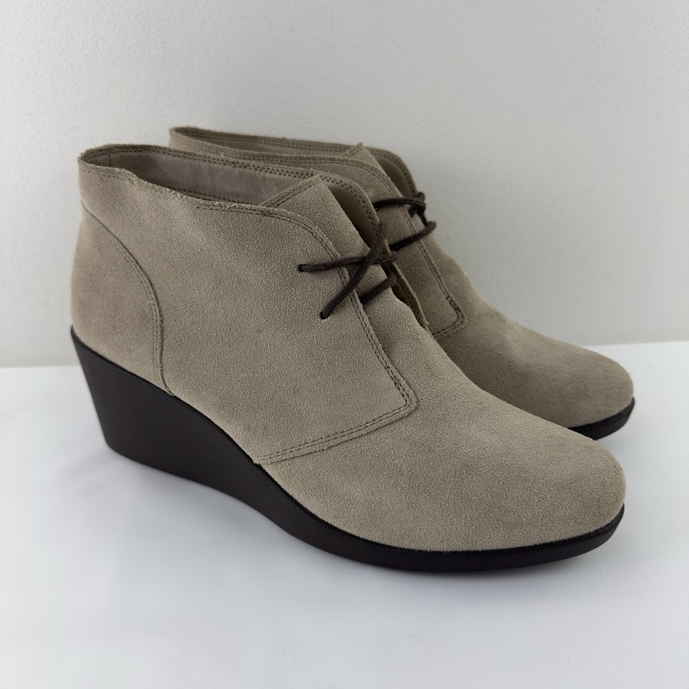 Crocs Women's Suede Wedge‎ Ankle Boots Size 10 Taupe